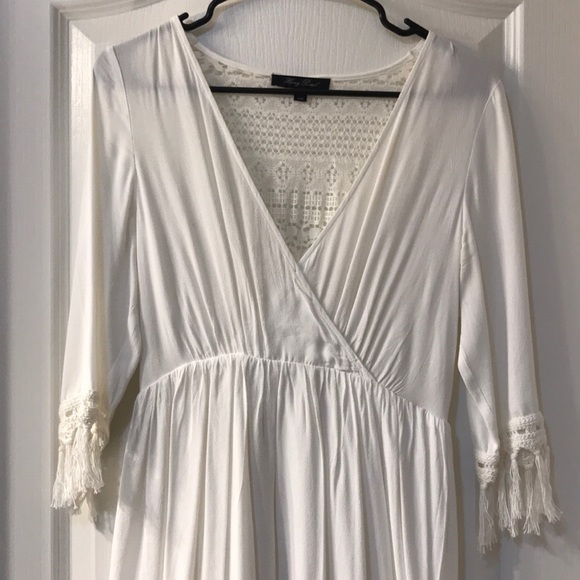 White dress - Picture 2 of 6